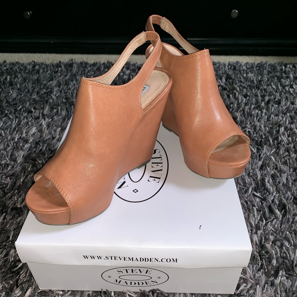 Steve Madden Cognac Blassst Wedge